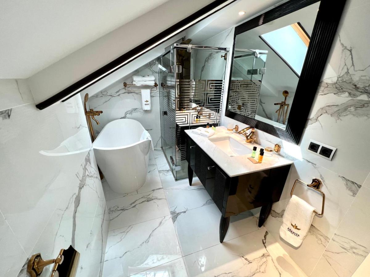 Anahita Boutique Hotel มาลากา ภายนอก รูปภาพ